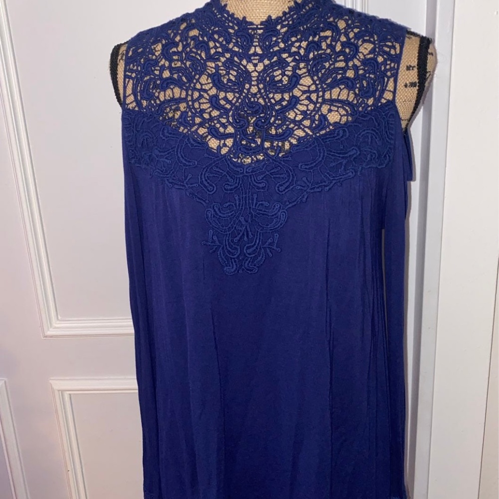 New Open Shoulder Long Sleeve Top
